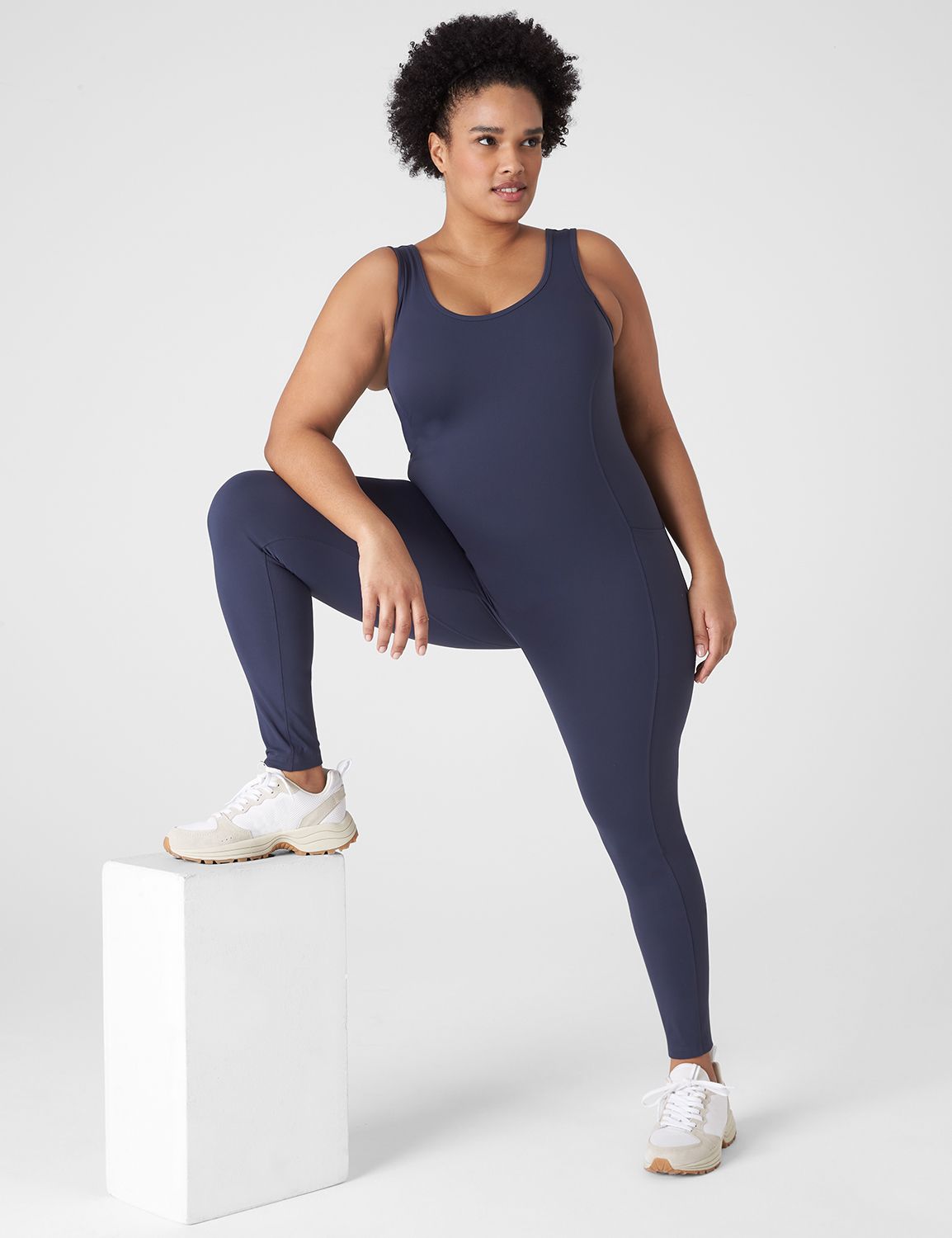 LIVI Sleeveless Scoop Neckline Recy Product Image 1
