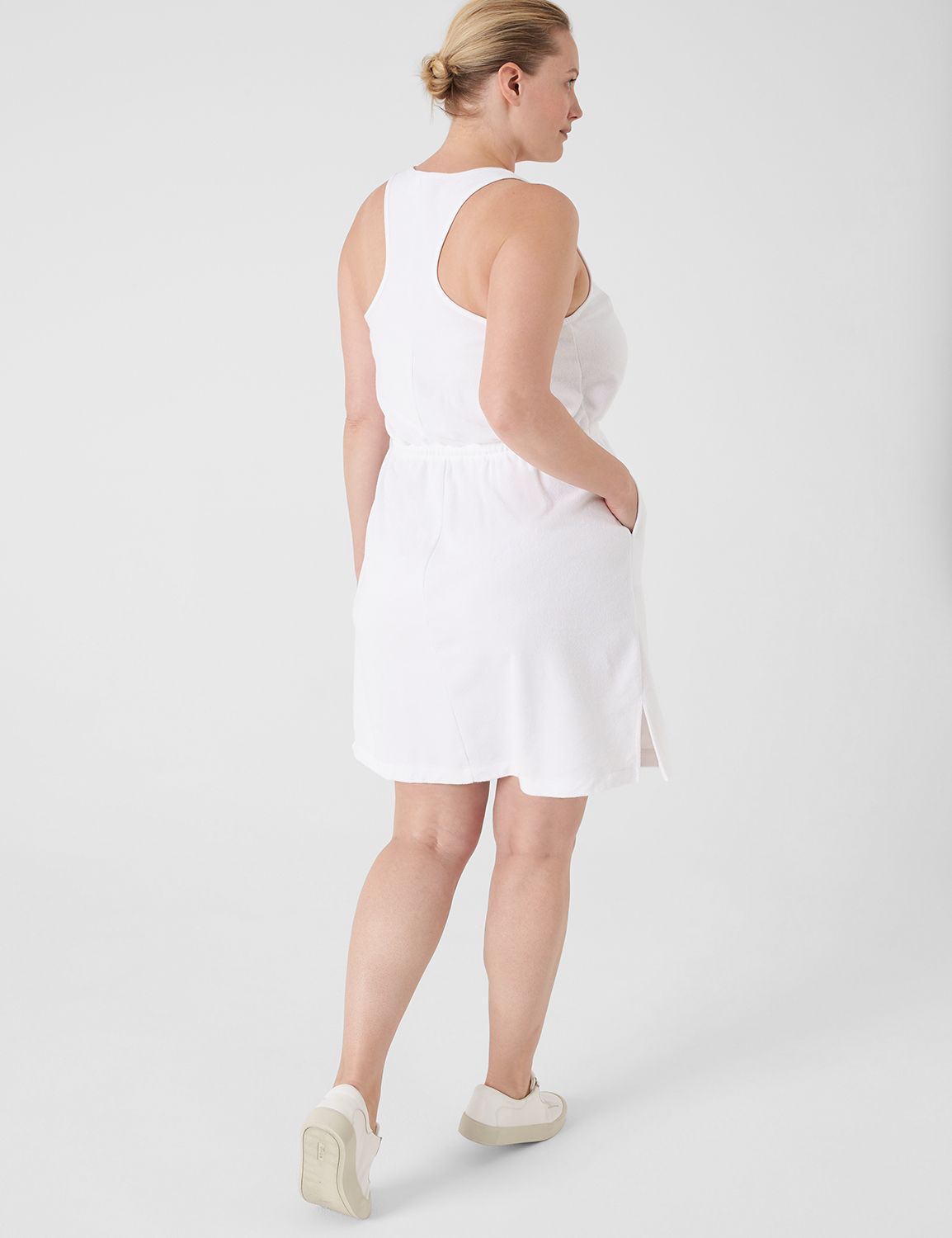 Sleeveless Scoop Neck Racer Back To Product Image 2