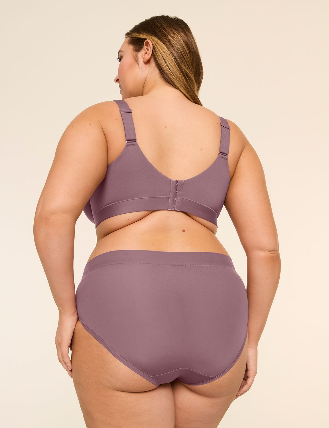 Comfort Bliss&reg; Lightly Lined Full Coverage Bra