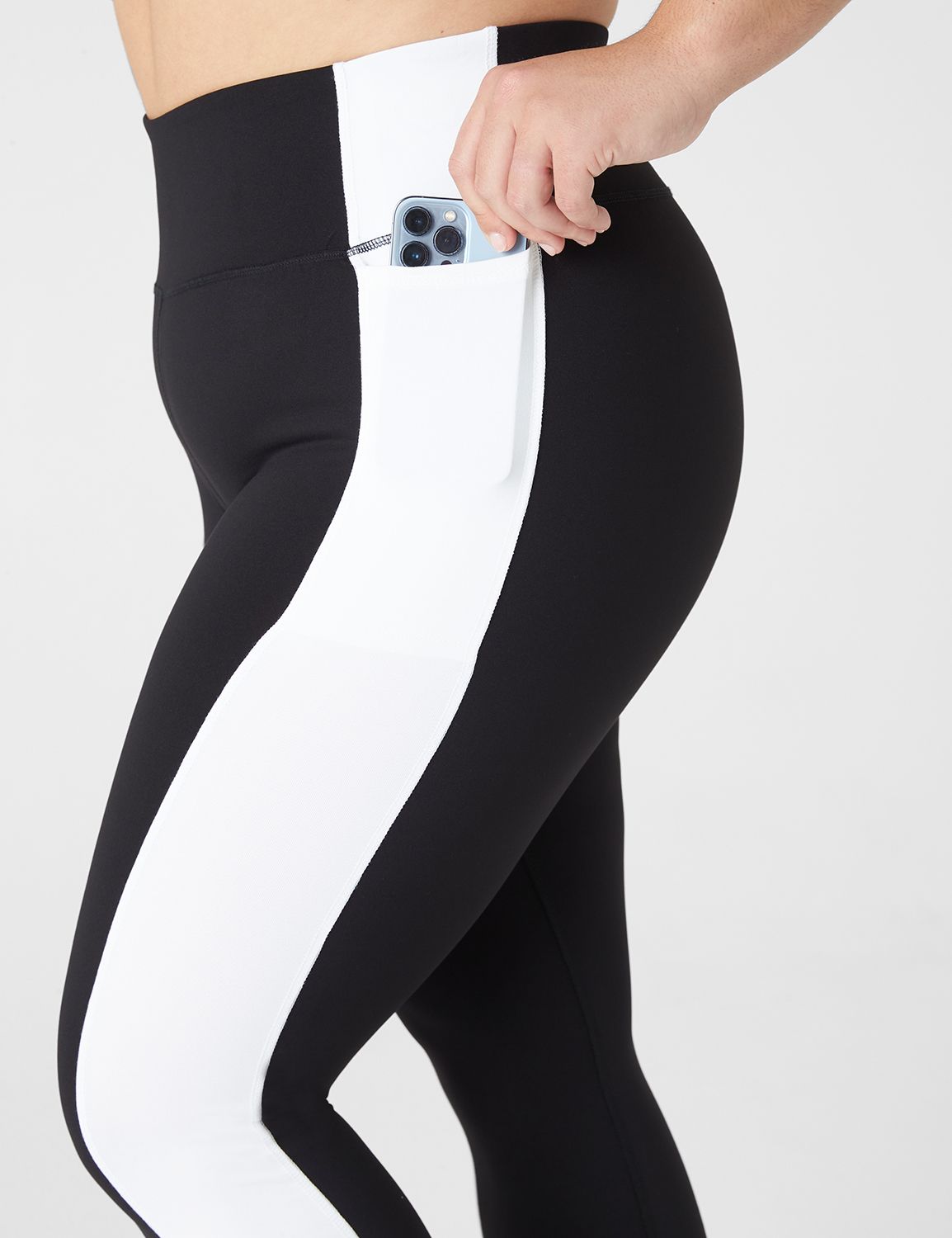 Livi High Rise Wicking Capri Leggin Product Image 3