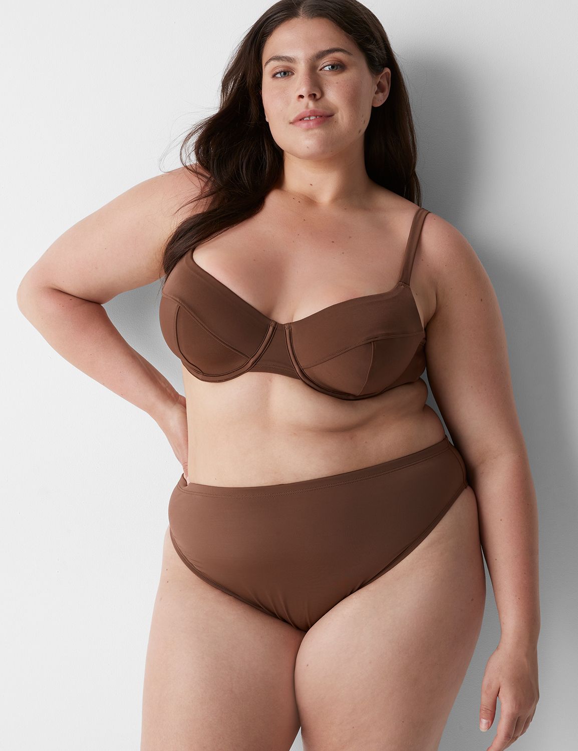 Plus-Size Underwire Swimsuits