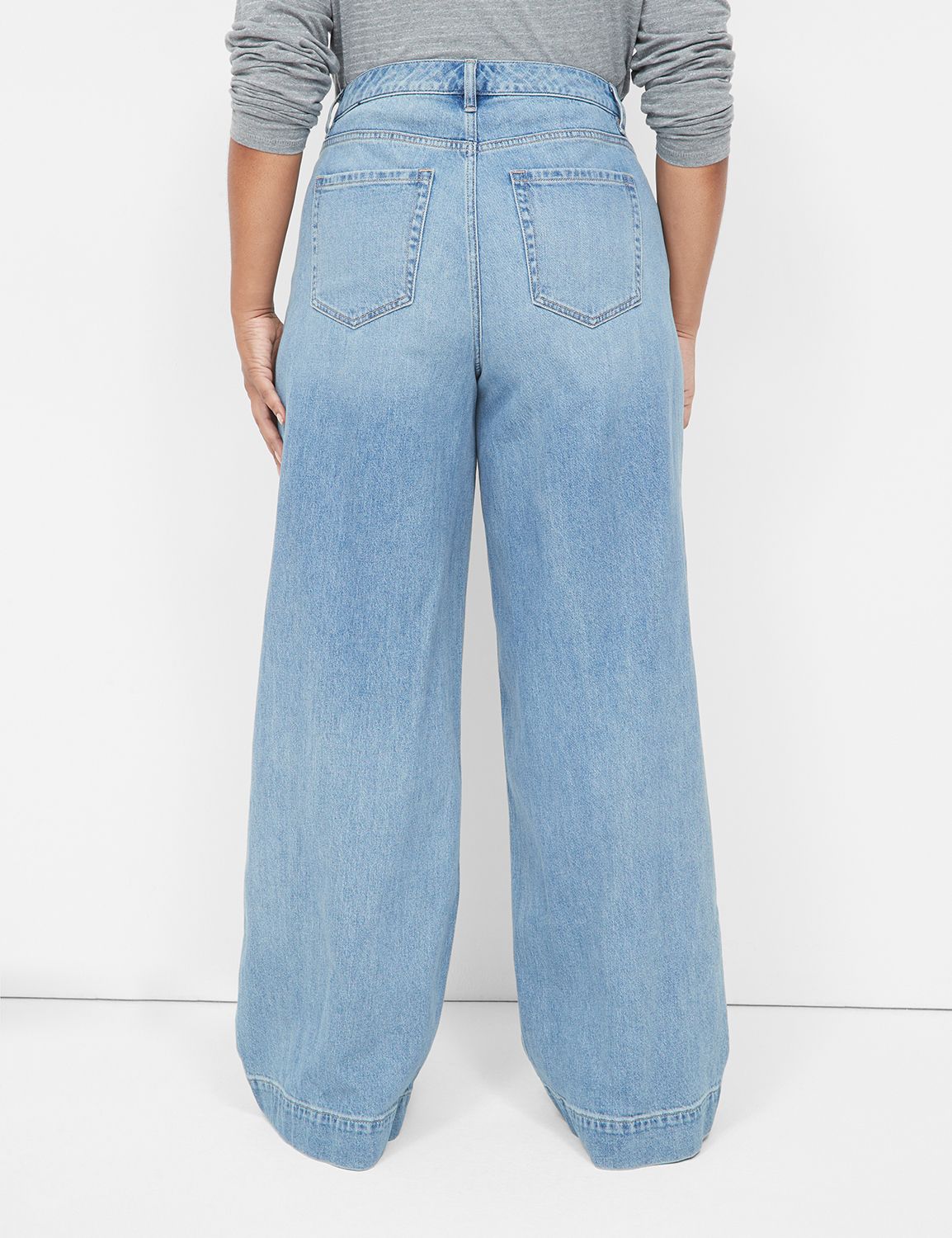 Signature Fit Wide Leg Jean