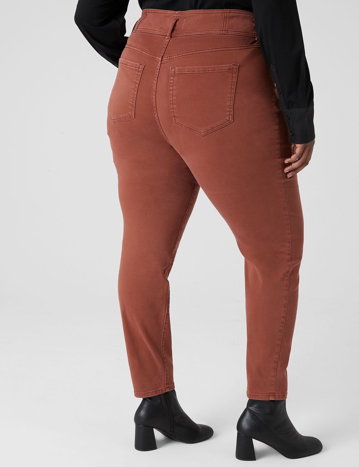 HUE Plus Size Game Changing High-Rise Shorter Capris