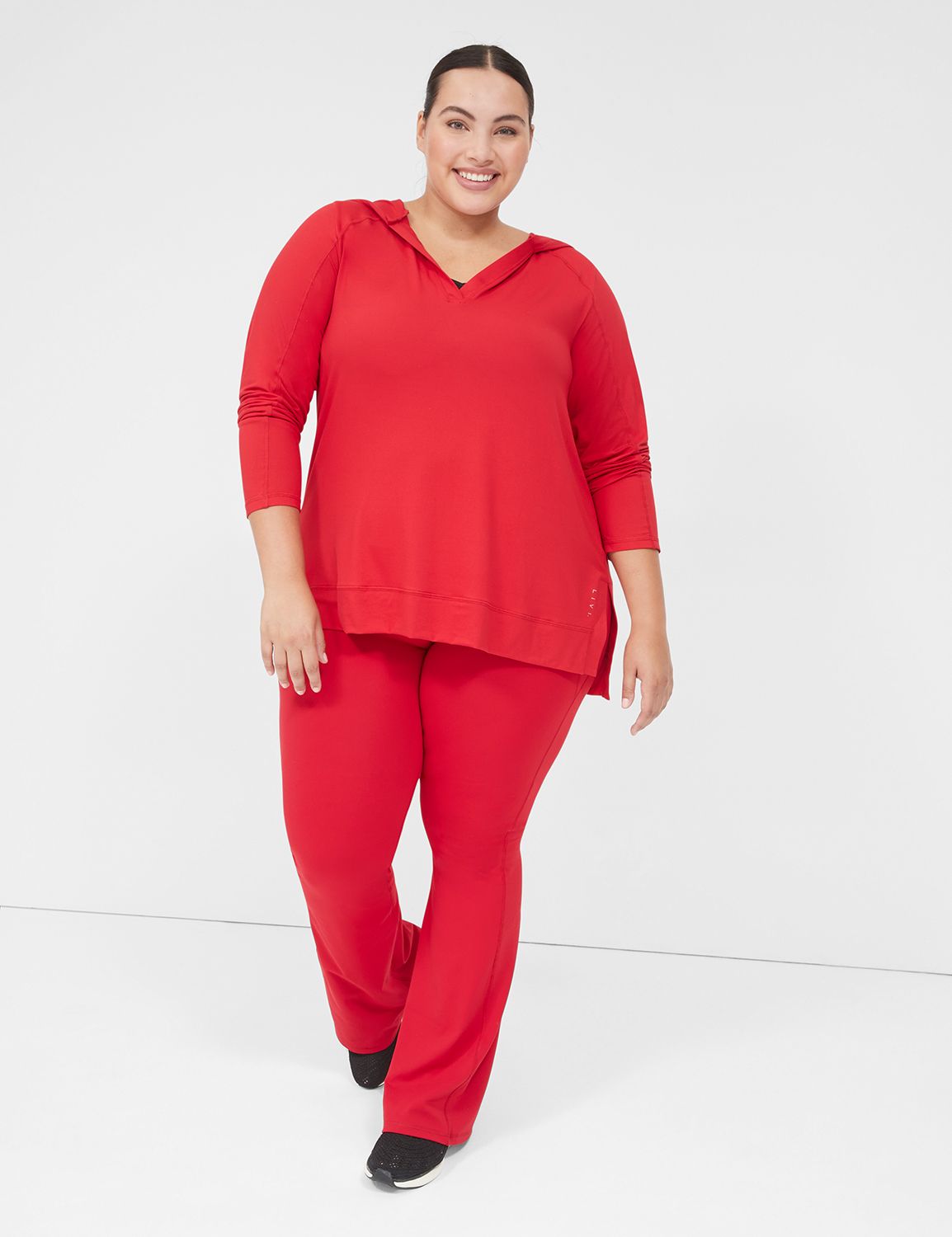 LIVI Long Sleeve Vneck Livi Soft Hi Product Image 3
