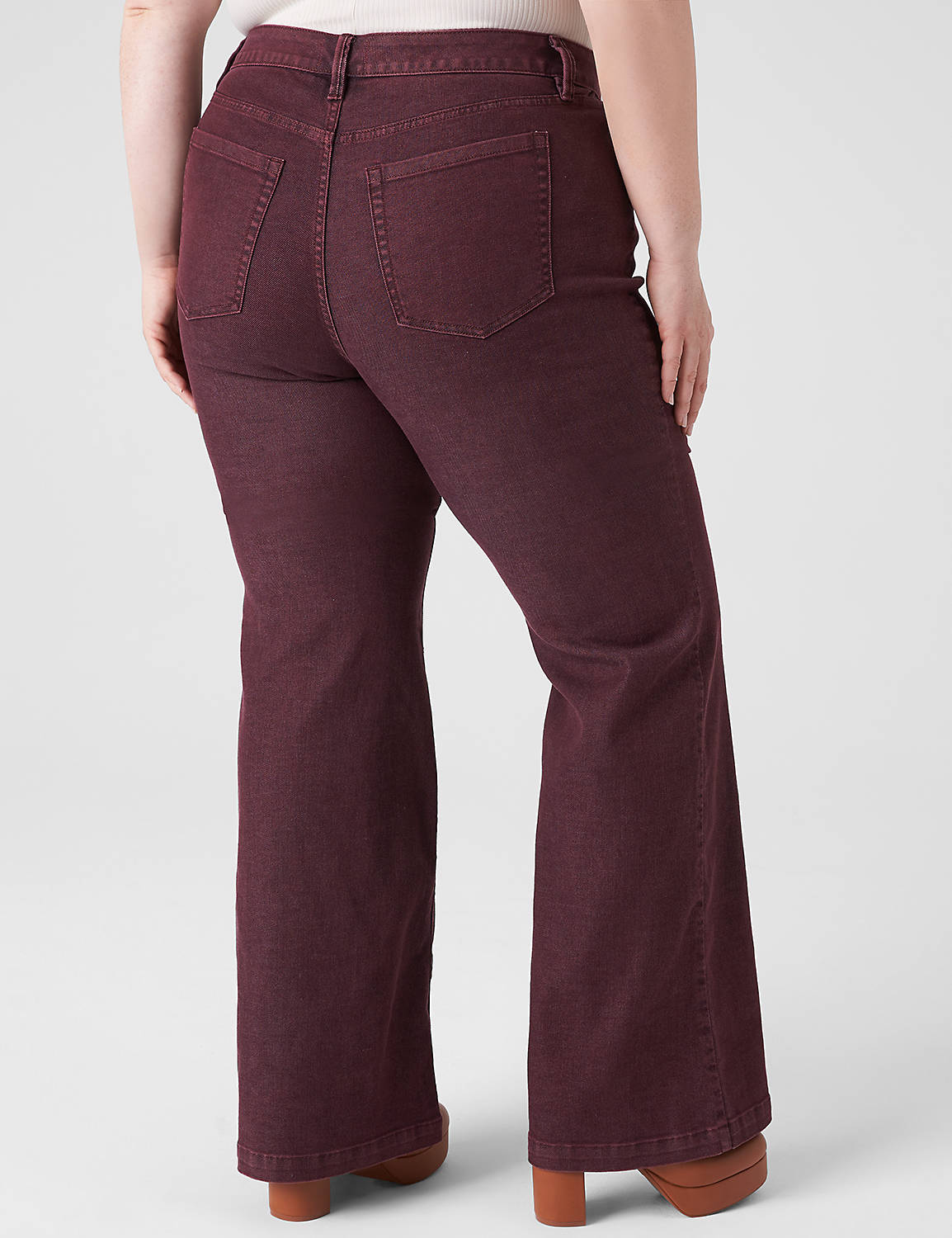 SIGNATURE FIT MID RISE FLARE JEAN Product Image 2