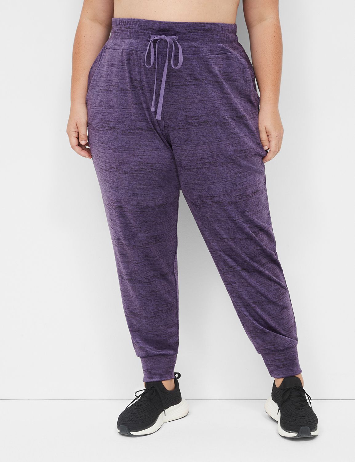 LIVI Velour Jogger