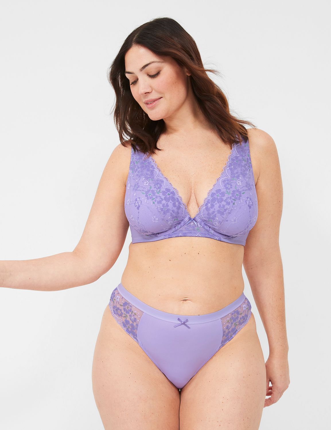 Smooth Unlined Plunge Romantic Lace Product Image 1
