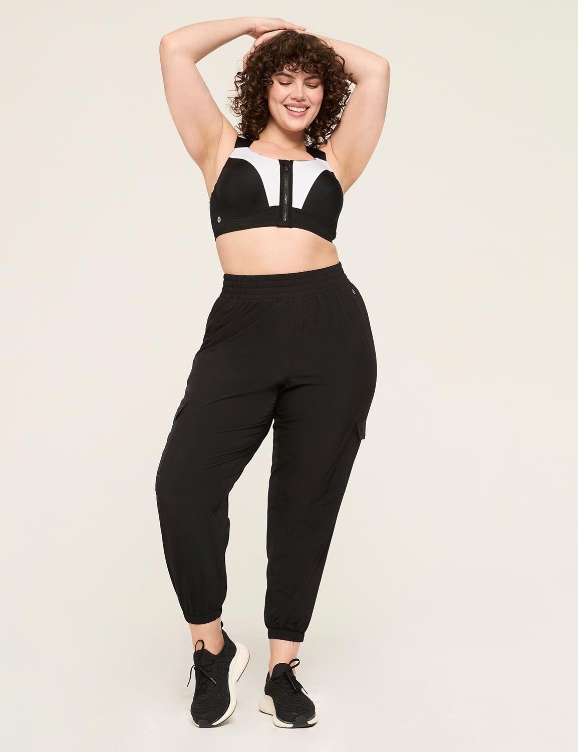 Max Support Comfort Zip Front Sport Product Image 3