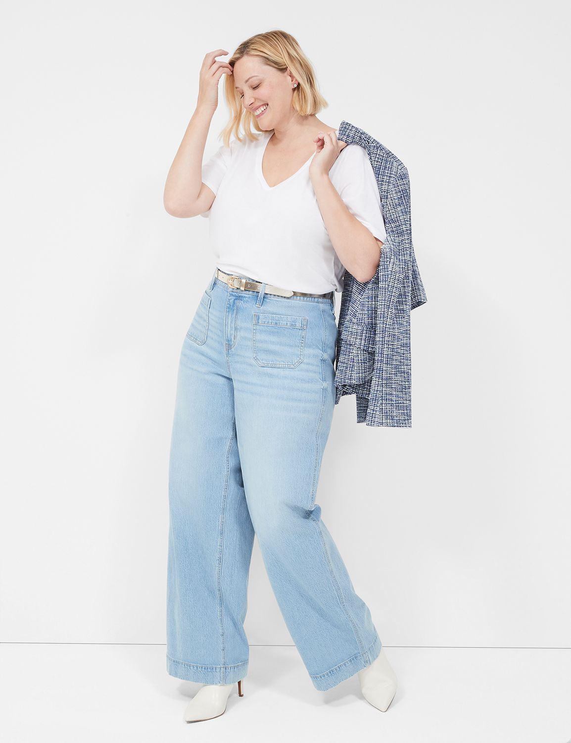 Signature Fit Wide Leg Jean With Patch Pockets