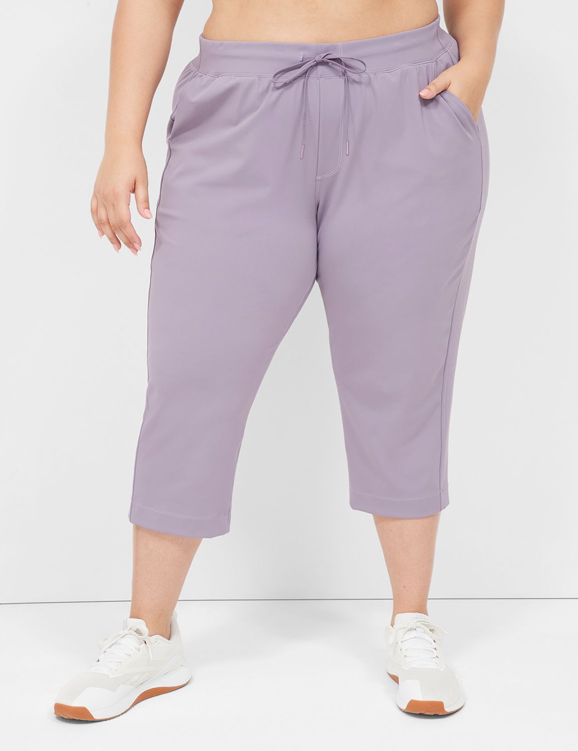 LIVI Mid Rise Knit Interlock Capri Product Image 1