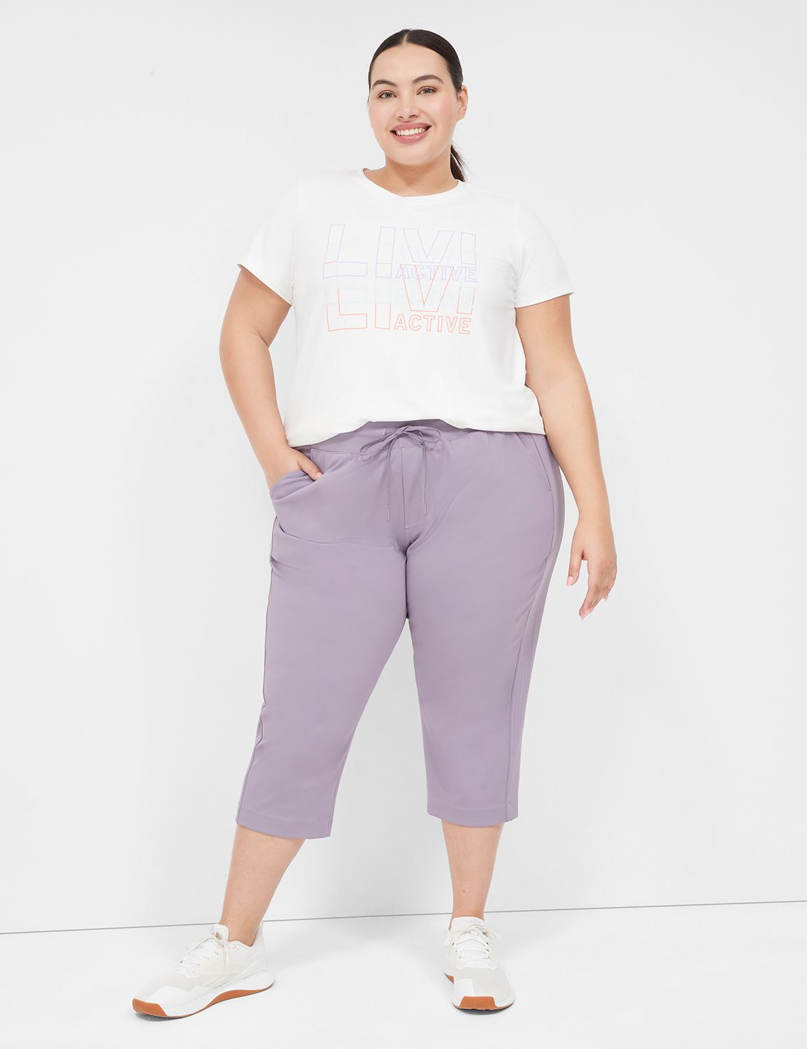 LIVI Mid Rise Knit Interlock Capri Product Image 3