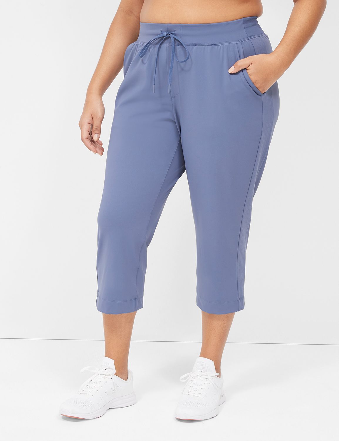 LIVI Mid Rise Knit Interlock Capri Product Image 1