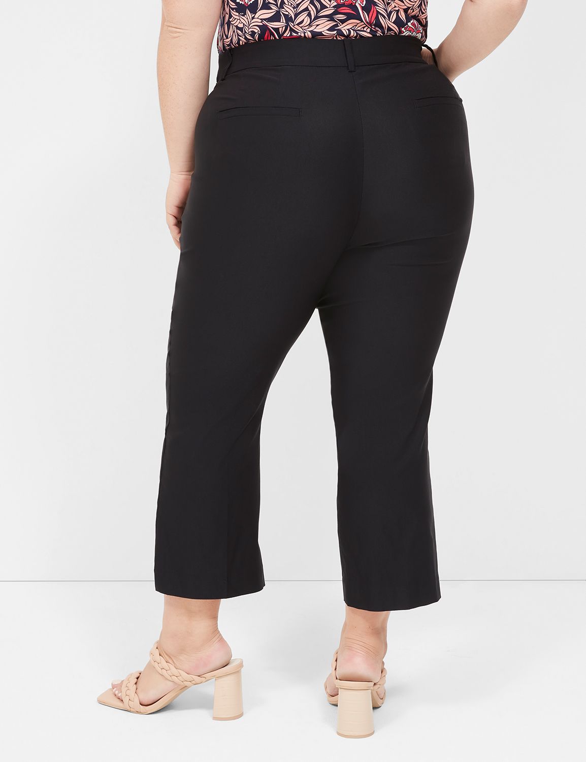 Retro Rose Bliss Plus Size Buttery Soft Capris – BeYOUtifully Comfortable