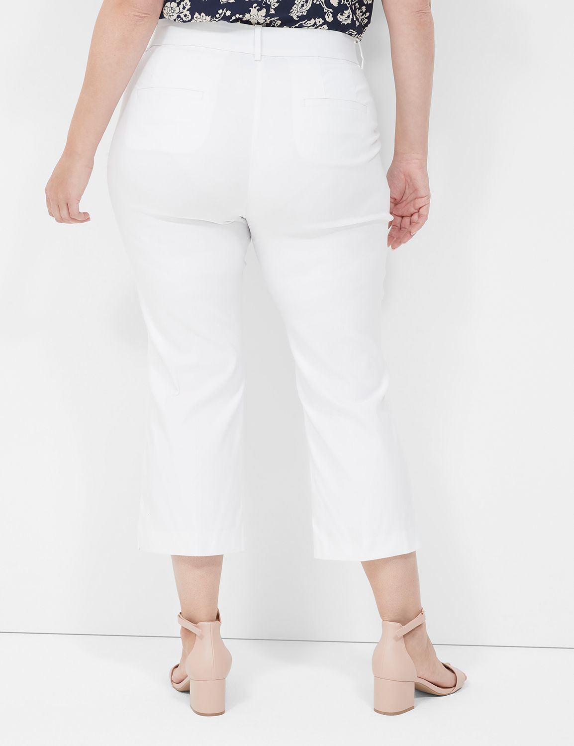 Retro Rose Bliss Plus Size Buttery Soft Capris – BeYOUtifully Comfortable