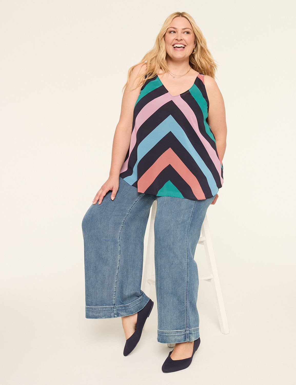 Sleeveless V Neck Swing Single Laye Product Image 3