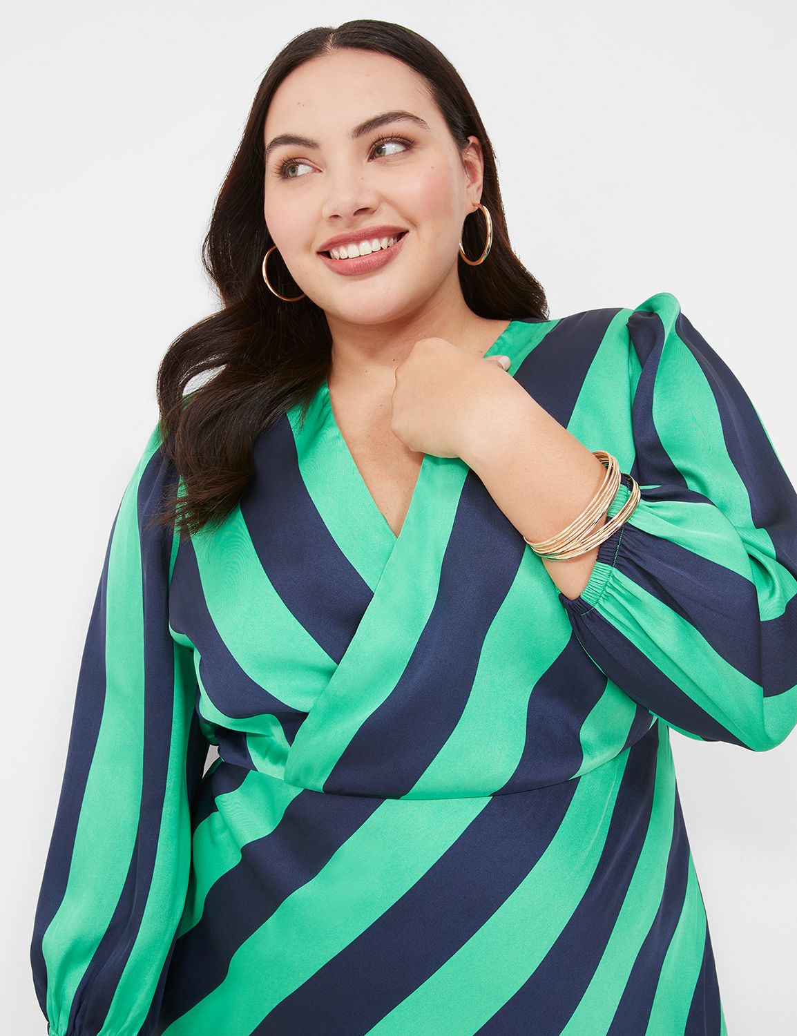 Mac Duggal - Green High Neck Long Sleeve Beaded Blouson Gown - US 8, image size:1154x1500