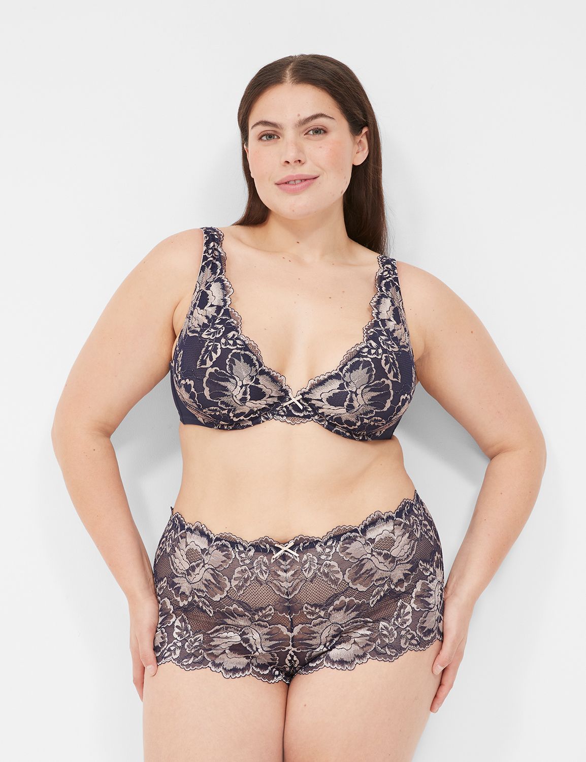 https://lanebryant.scene7.com/is/image/lanebryantProdATG/404767_0000028161?$pdpMainImage$