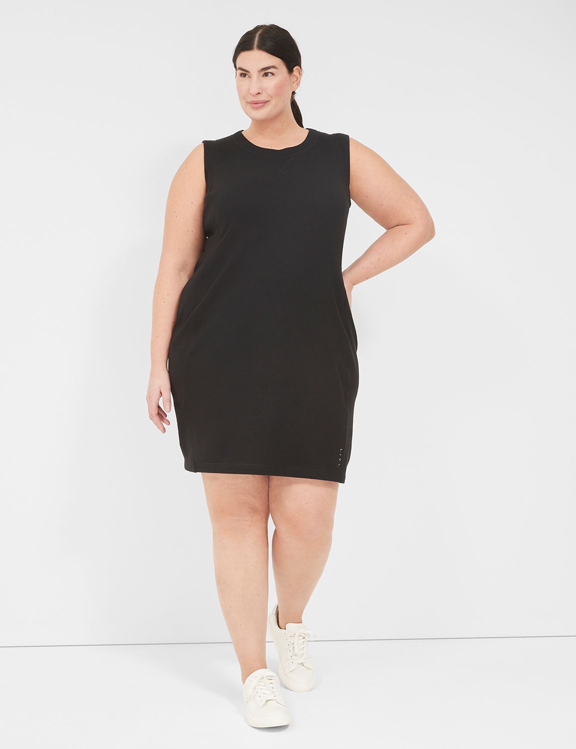 LIVI Sleeveless Crew Neckline Frenc Product Image 1