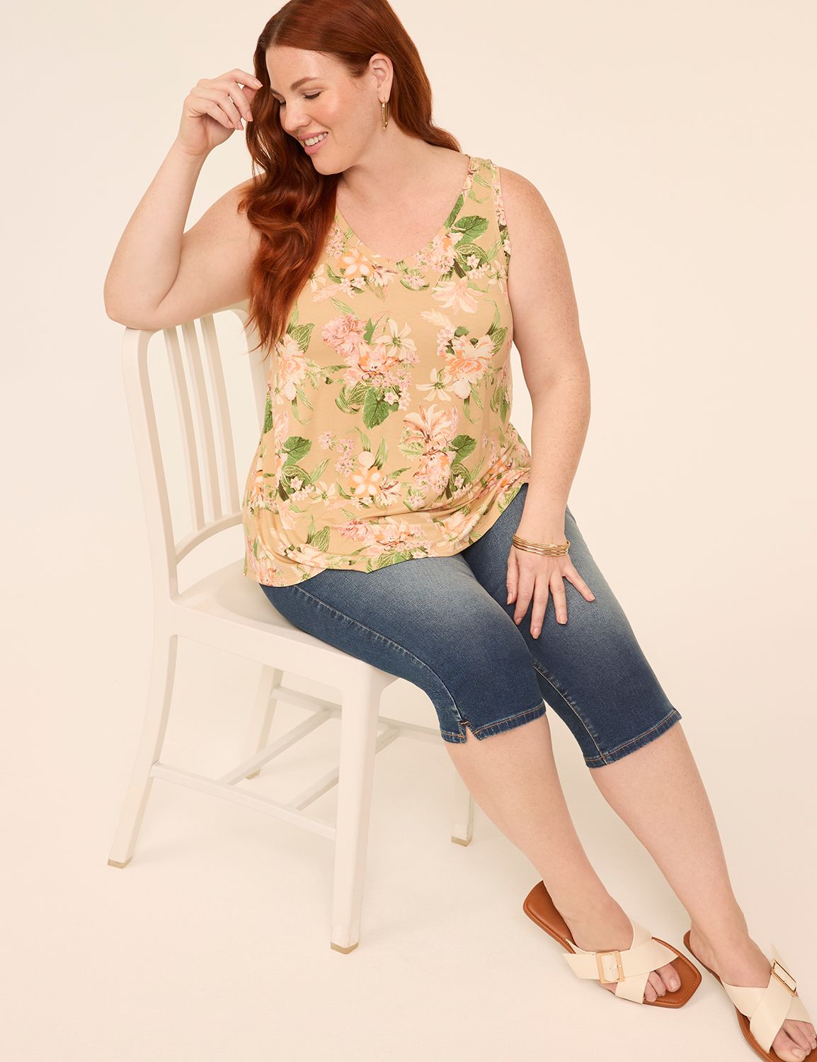 Casual Sleeveless V-Neck Swing Tank Product Image 3