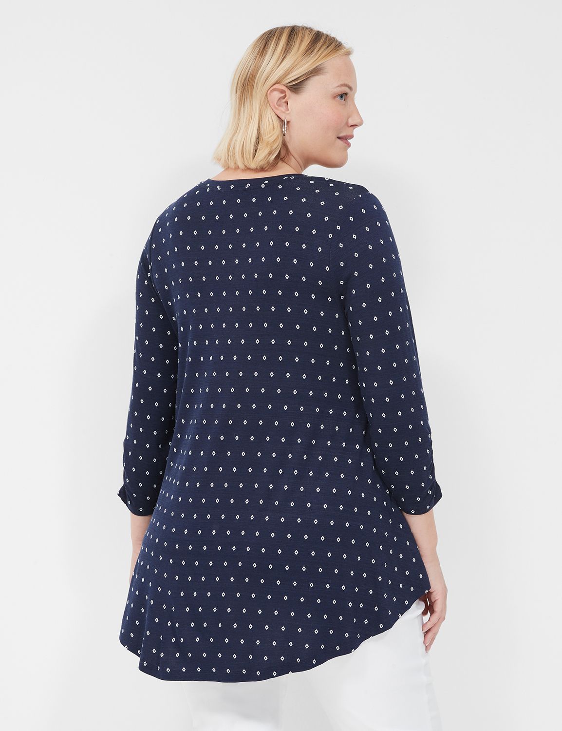 WV 3/4 Ruched Sleeve V-Neck Swing T Product Image 2
