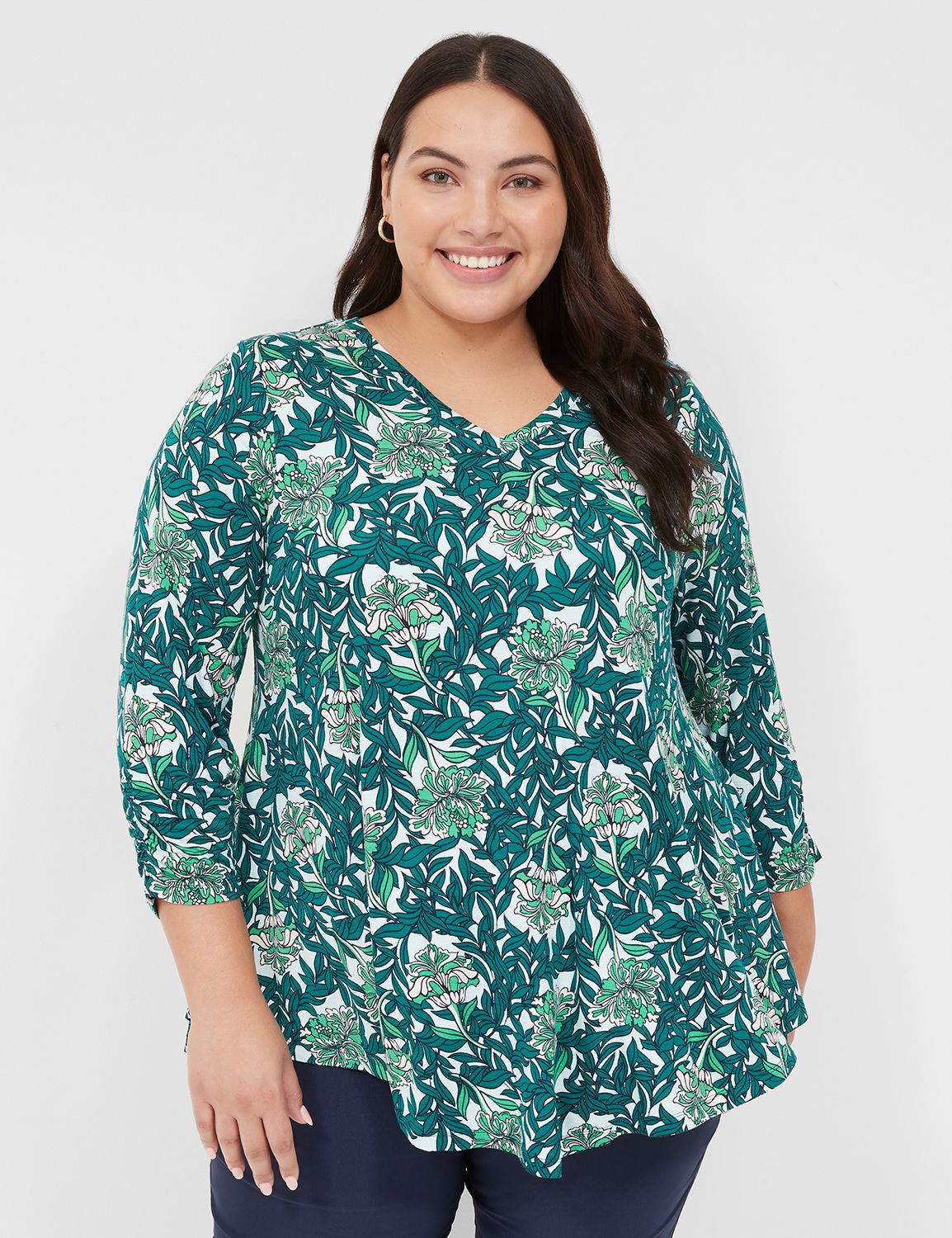 WV 3/4 Ruched Sleeve V-Neck Swing T Product Image 1