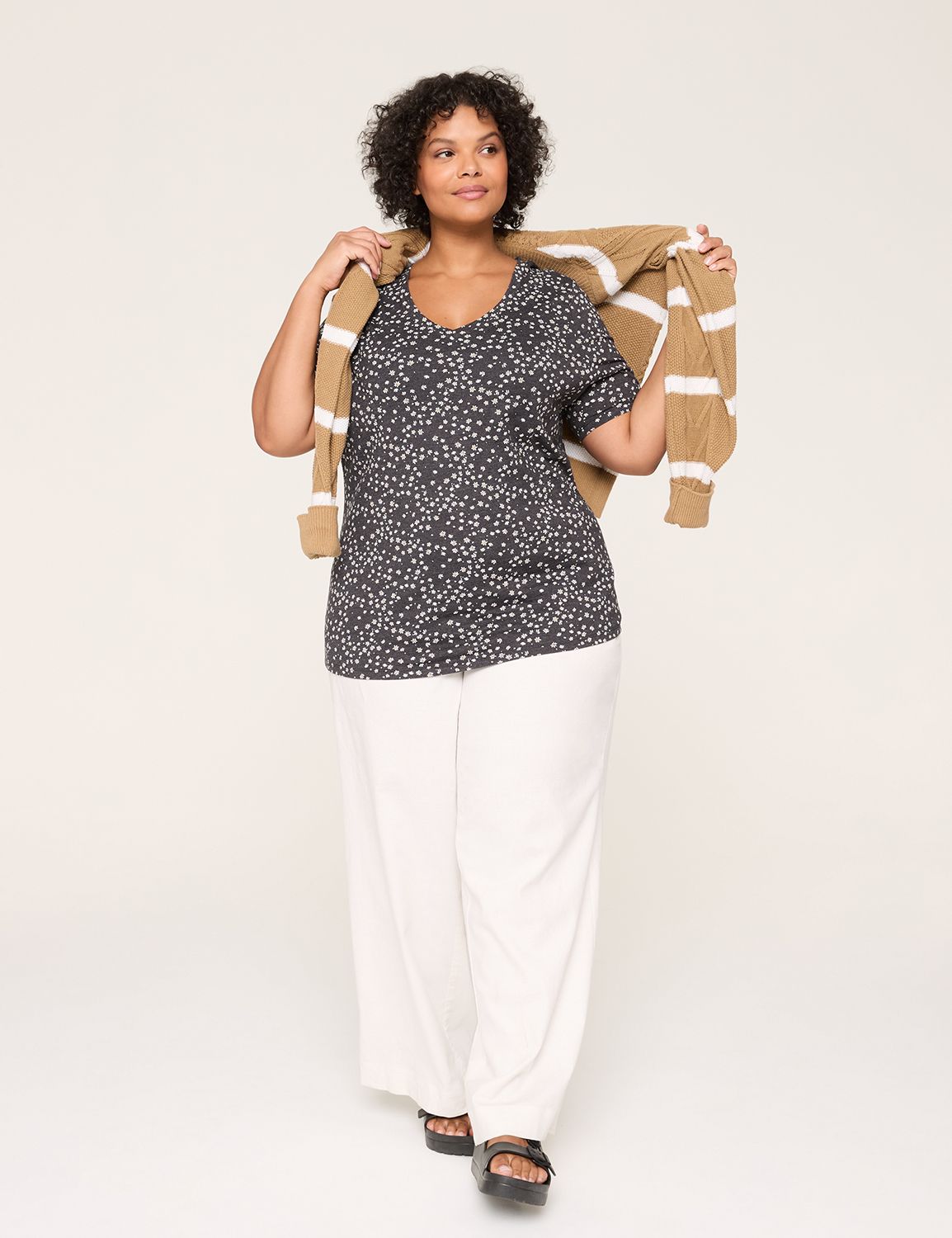 Classic Perfect Sleeve V Neck Tee S Product Image 3