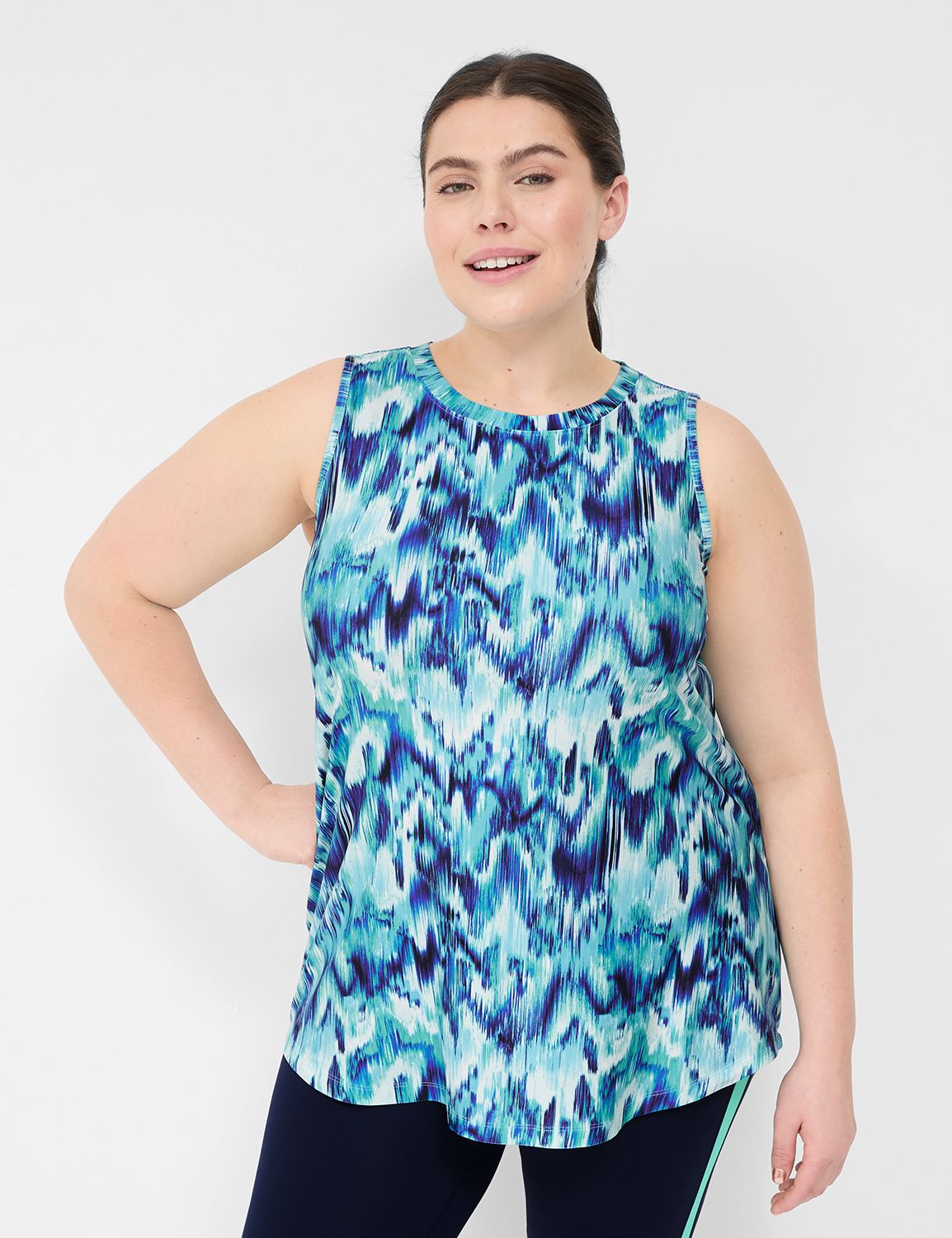 LIVI Sleeveless Crew Neckline V Bac Product Image 1