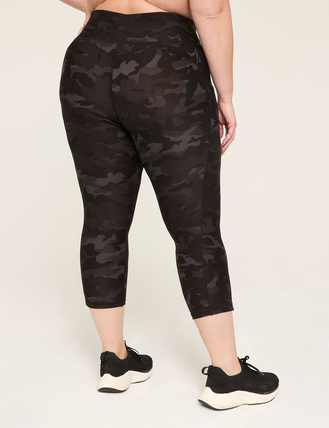 LIVI High-Rise Wicking Capri Legging