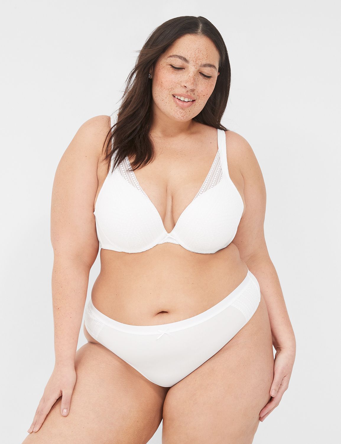 Smooth Boost Plunge Medallion Lace Product Image 1