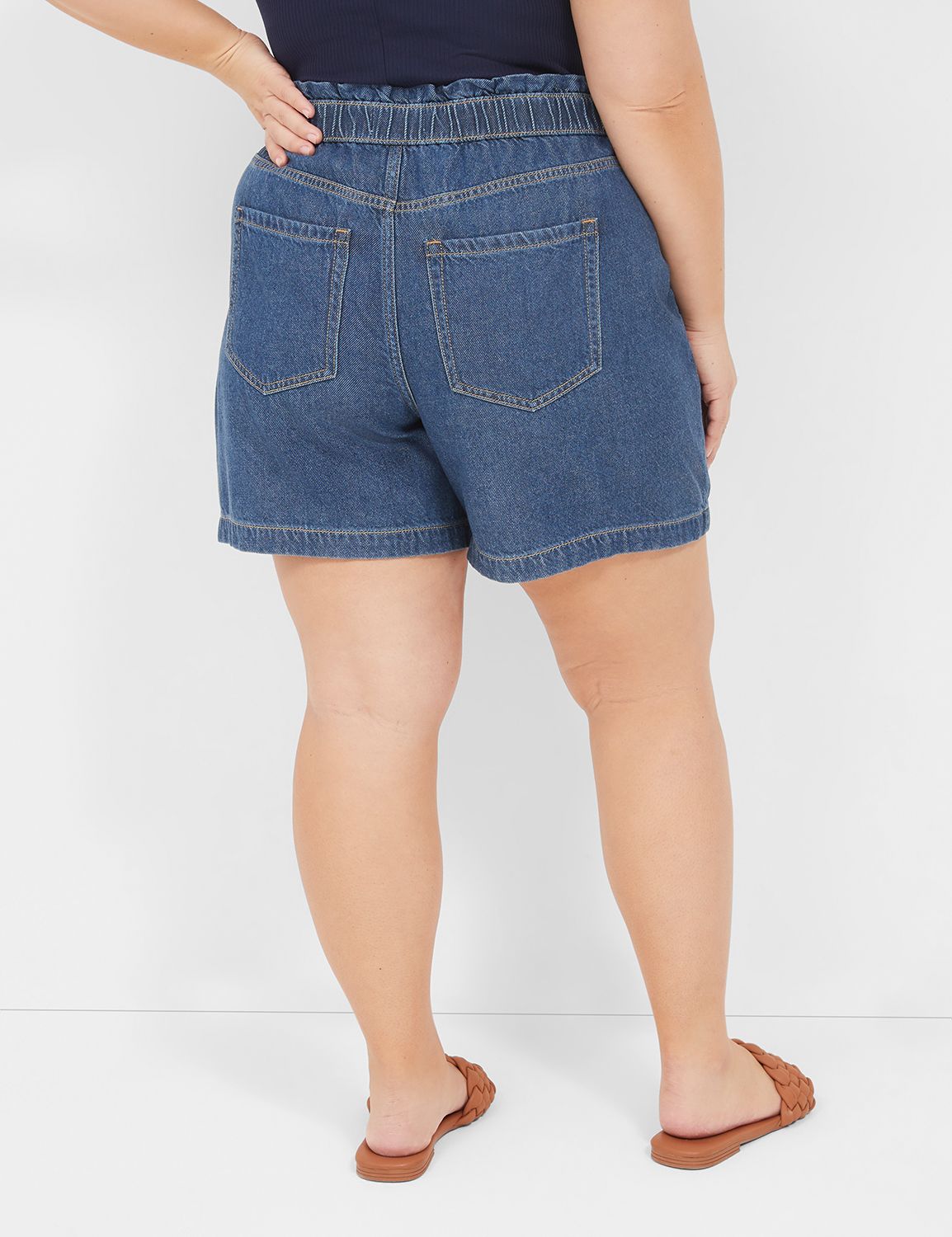 *FLIRTY SHORT- MEDIUM WASH 1140694 Product Image 2