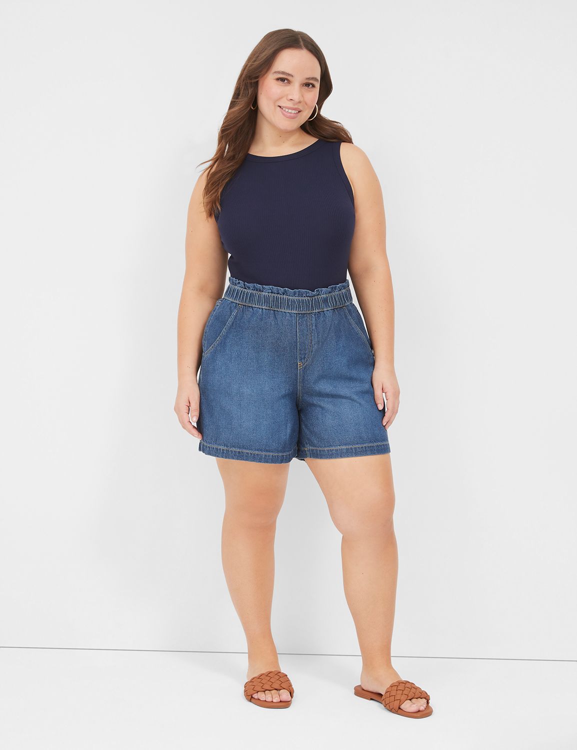 *FLIRTY SHORT- MEDIUM WASH 1140694 Product Image 3