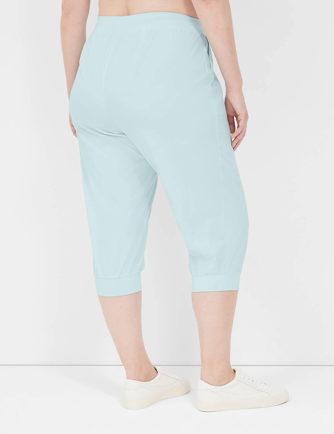 LIVI Mid Rise Stretch Woven Jogger Product Image 2