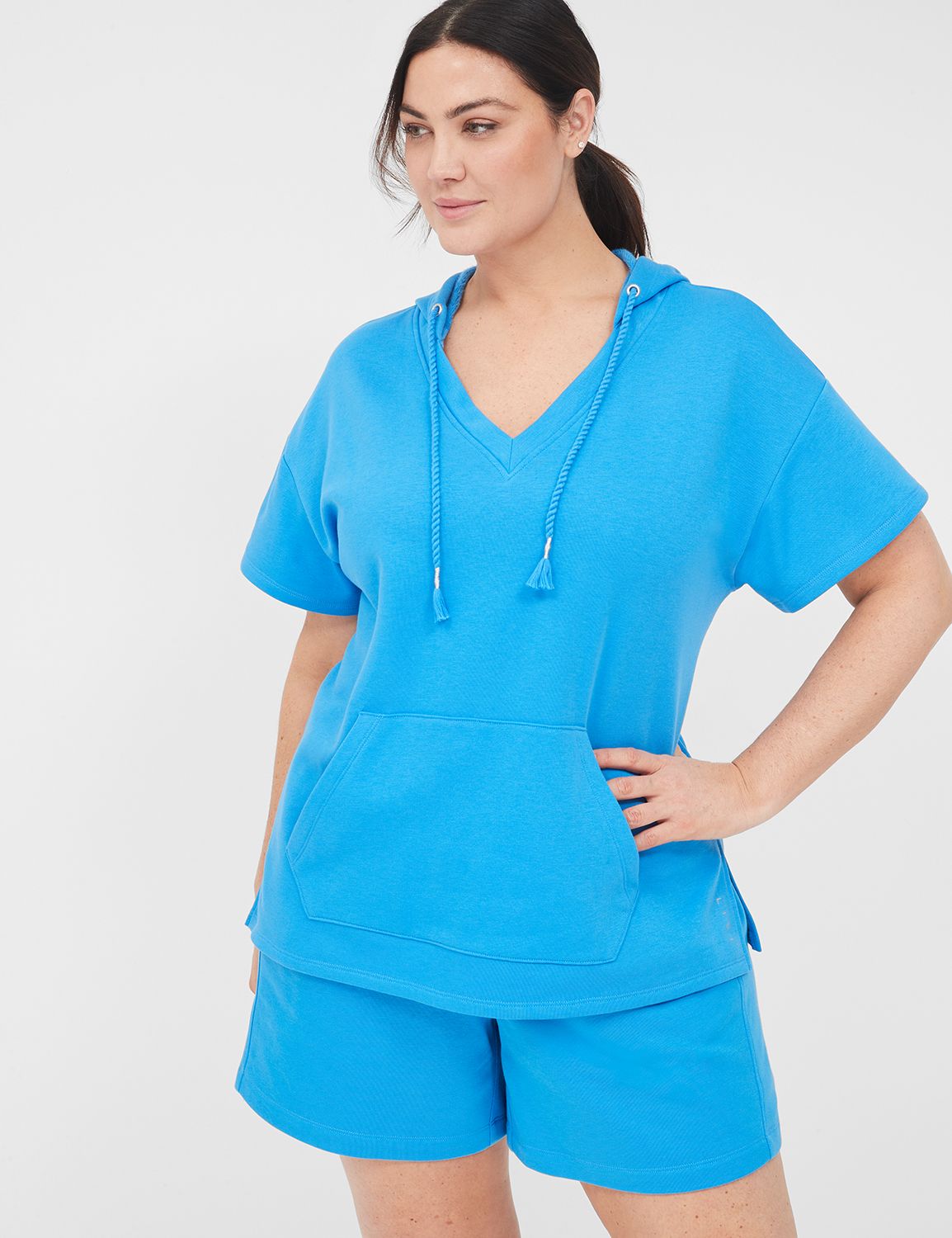 LIVI Short Sleeve Mid VNeck French Product Image 1