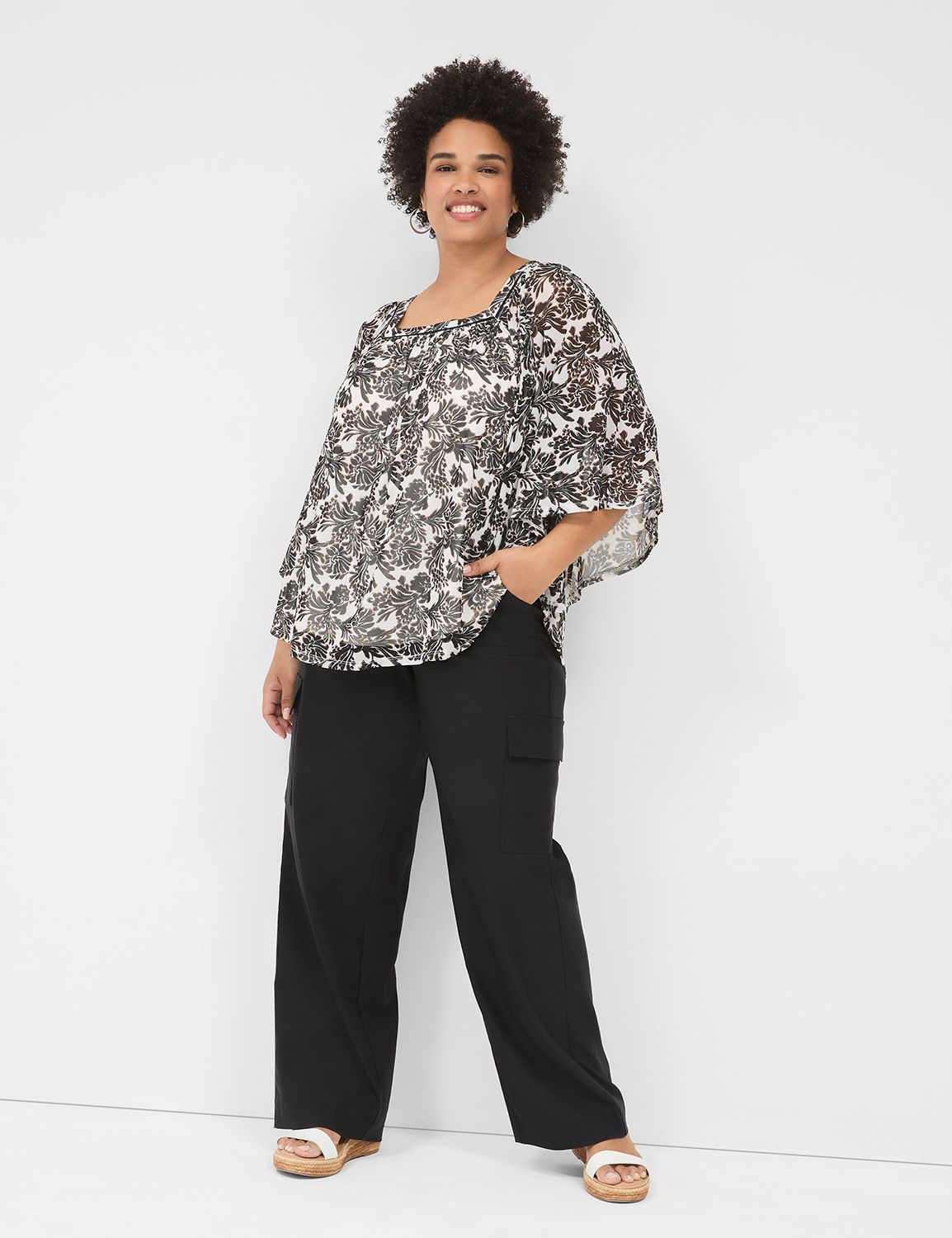 Relaxed Short Sleeve Square Neck Tr Product Image 3
