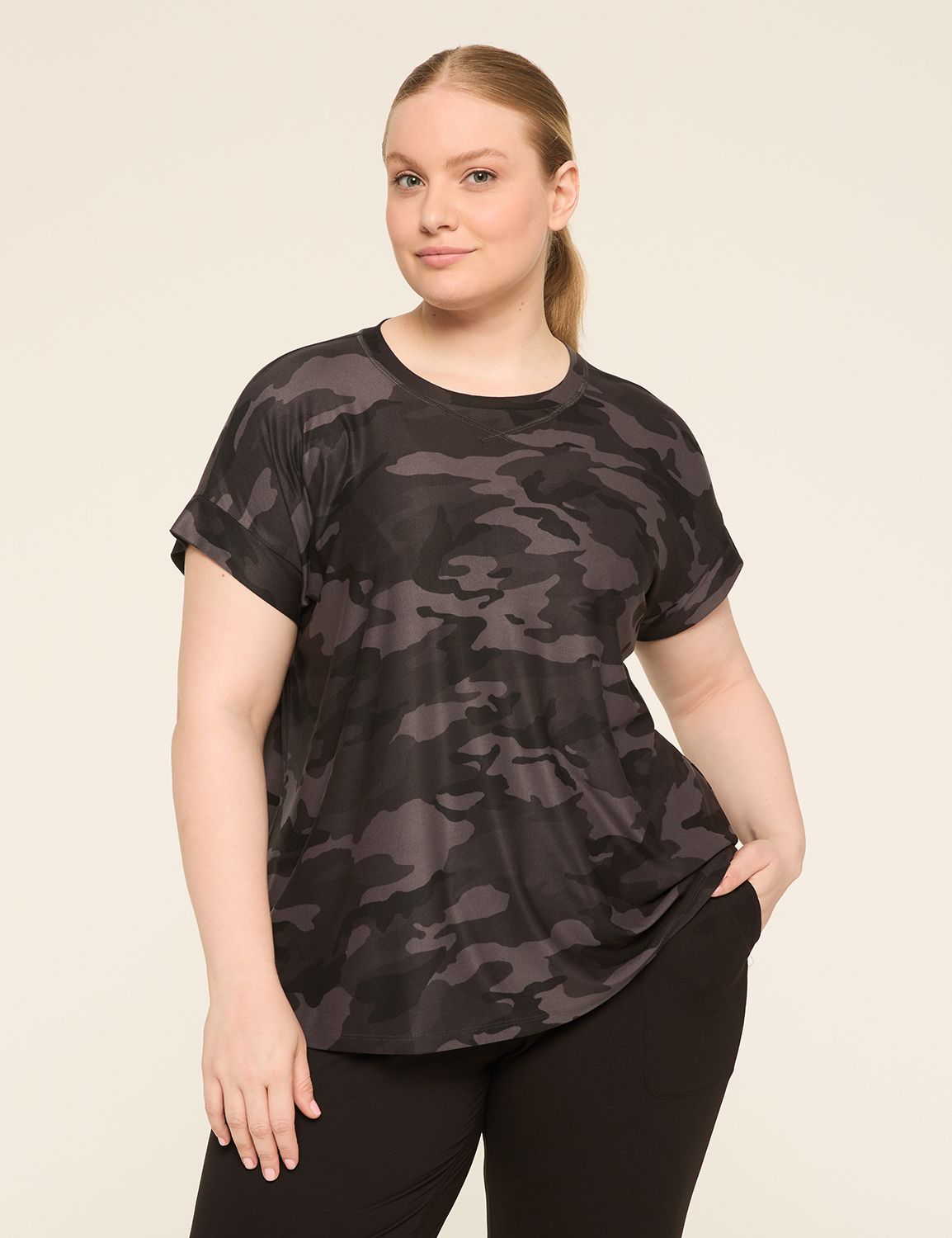 LIVI Short Sleeve Crew Neckline Rec Product Image 1