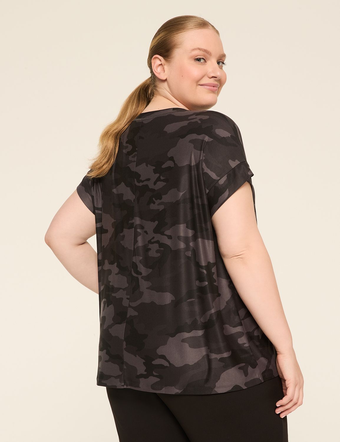 LIVI Short Sleeve Crew Neckline Rec Product Image 2