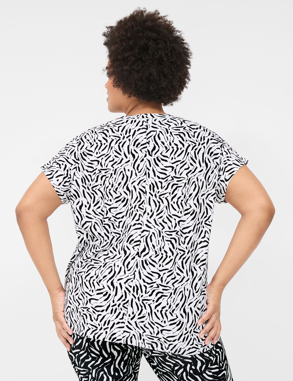 LIVI Short Sleeve Crew Neckline Rec Product Image 2
