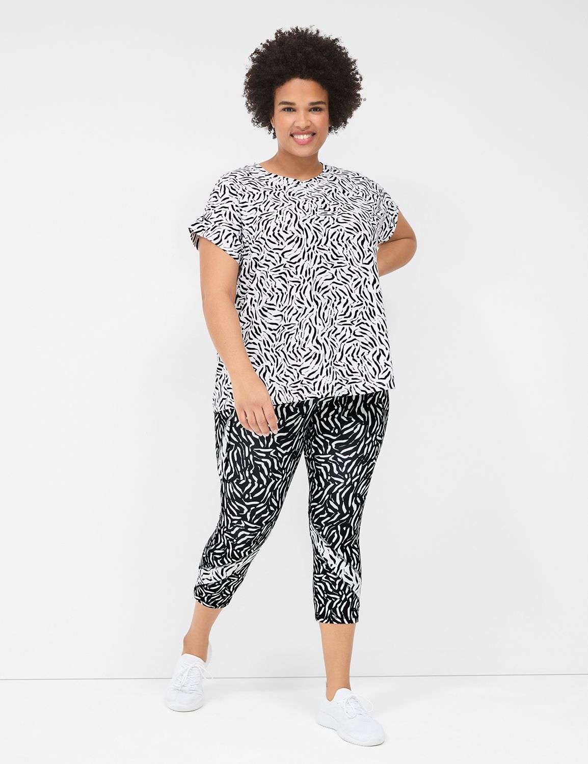 LIVI Short Sleeve Crew Neckline Rec Product Image 3