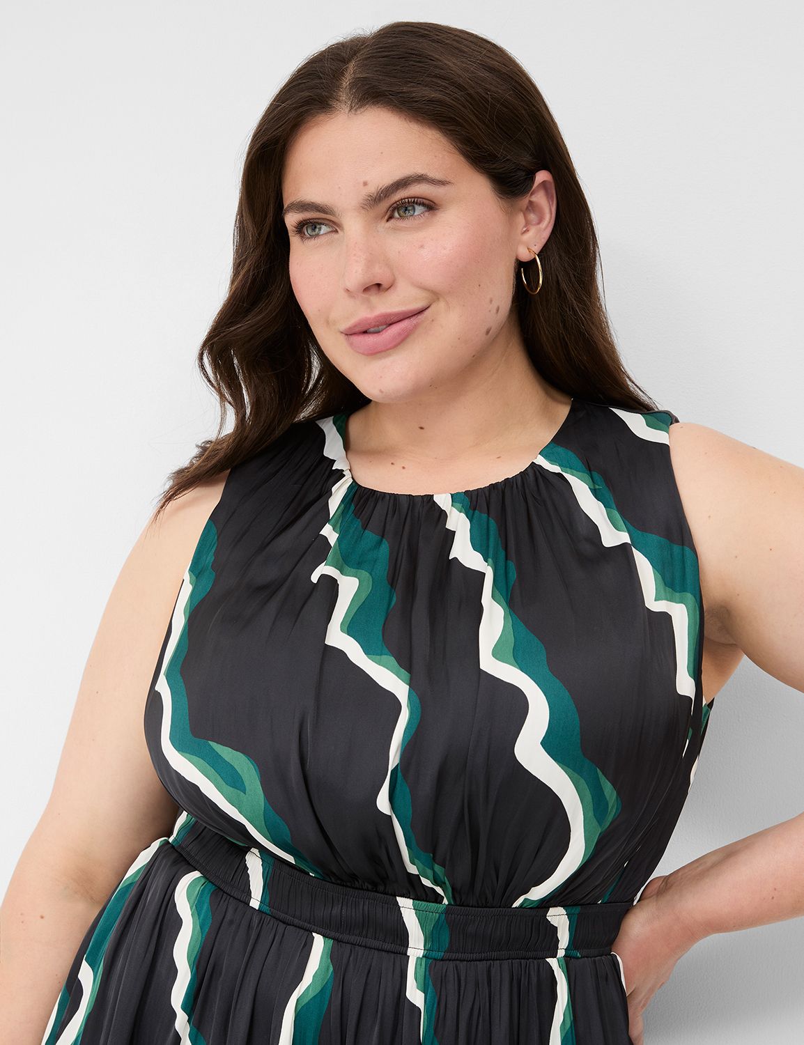 SL SHIRRED CREWNK FITTED WAIST TIER | LaneBryant