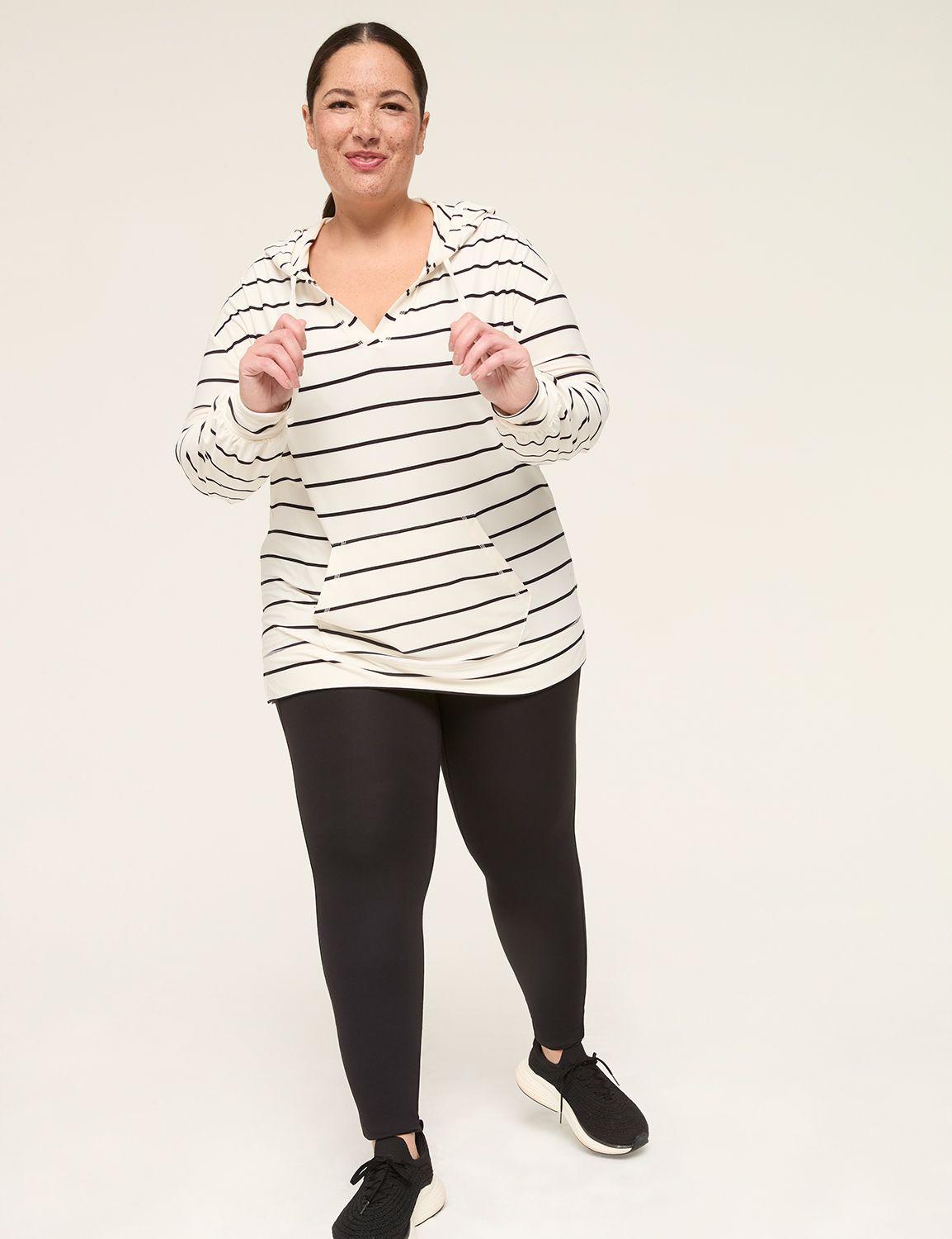 LIVI Long Sleeve Vneck Recycled Liv Product Image 3