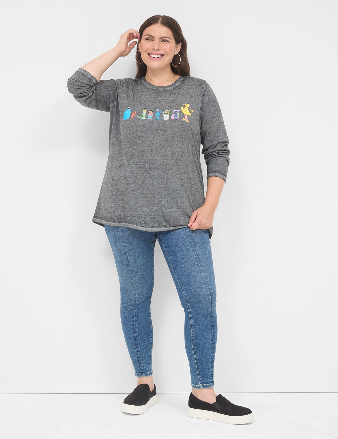 Long Sleeve Crew Neck Pullover Grap Product Image 3