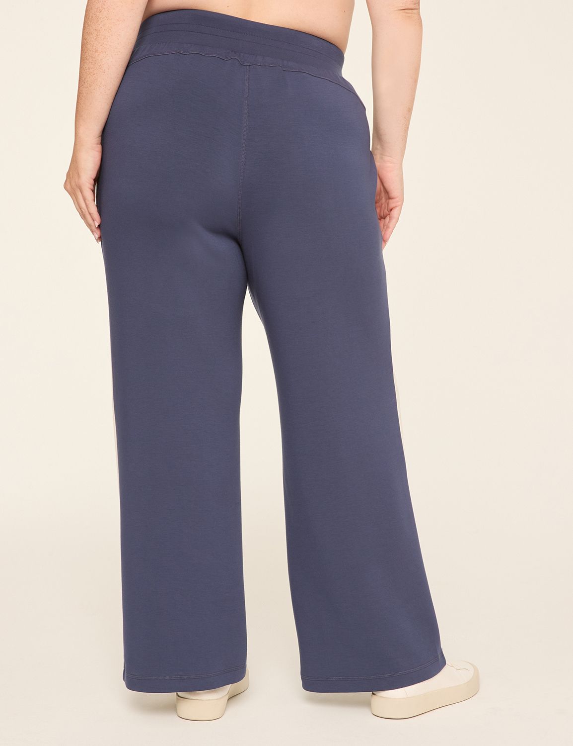 LIVI Journey Colorblock Relaxed Straight Pant