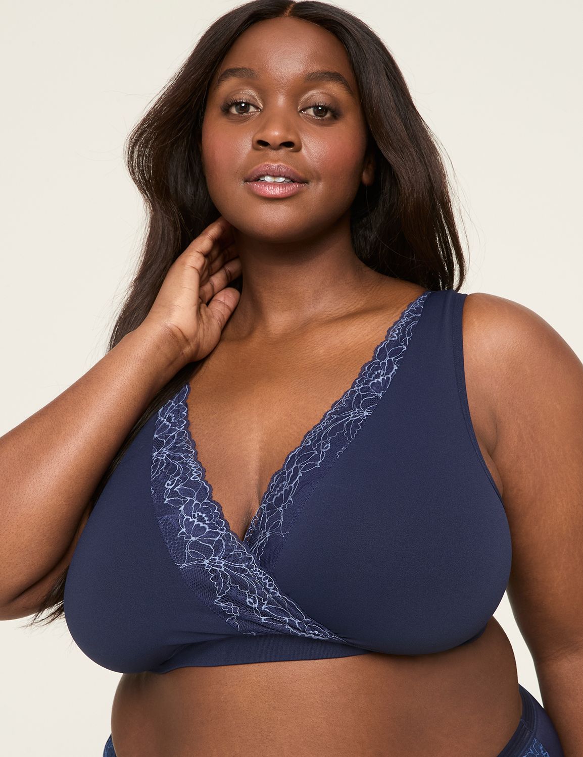 Seamless Crossover Bralette Romanti Product Image 4