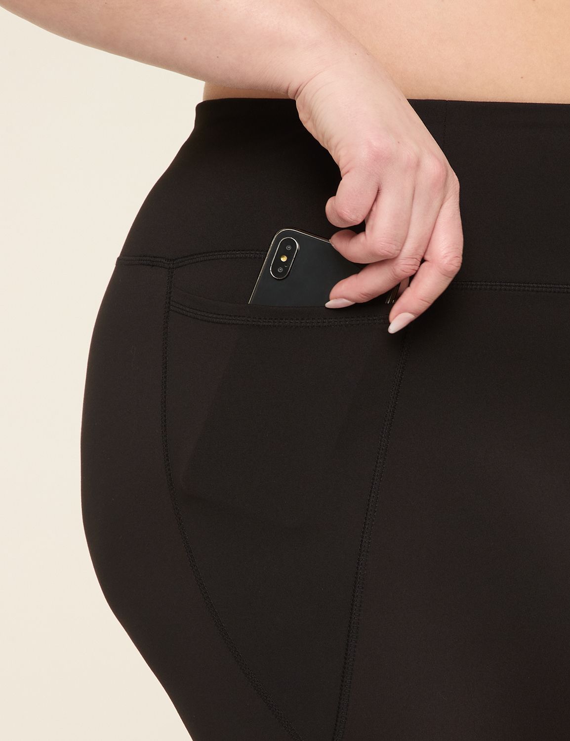 Livi Soft Capri Legging Y 1144843 Product Image 3