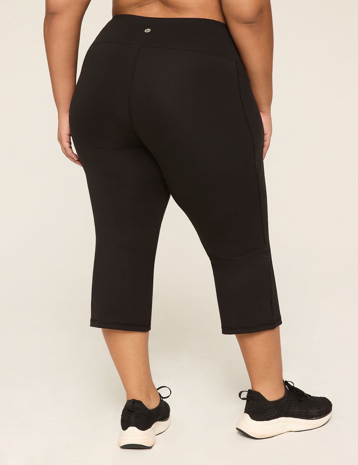 LIVI Signature Stretch Bootcut Capri