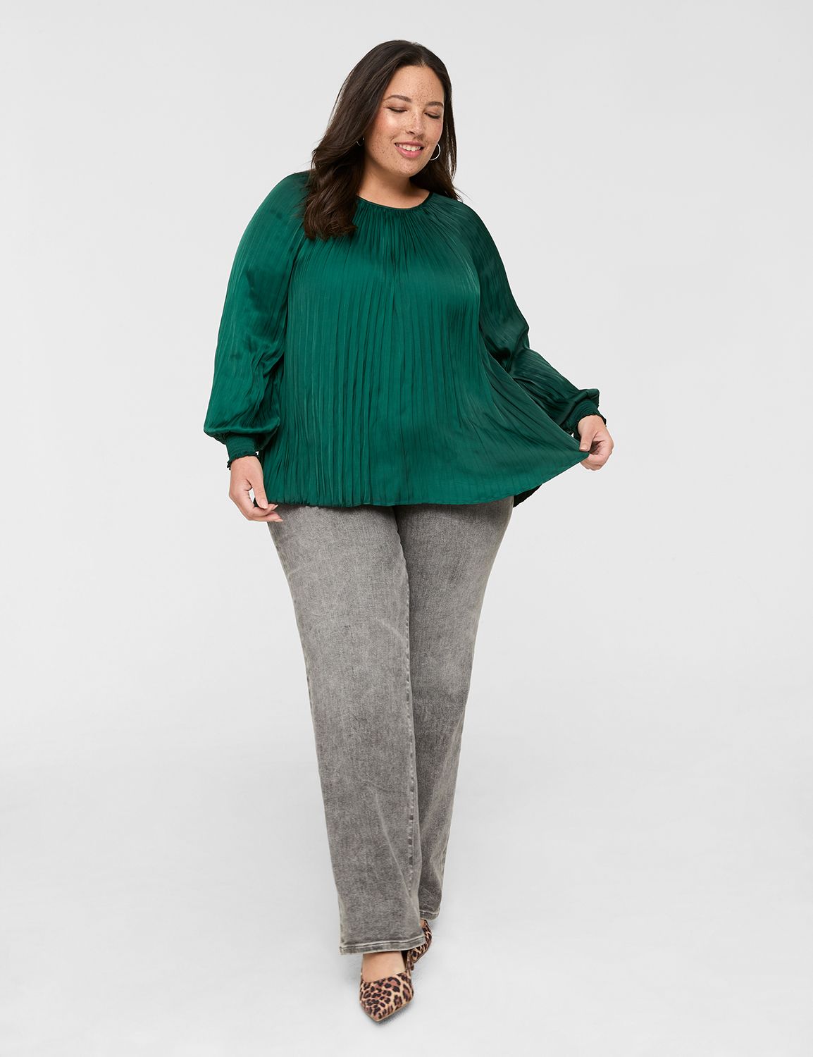 Long Sleeve Raglan Crew Neck Pleate Product Image 4