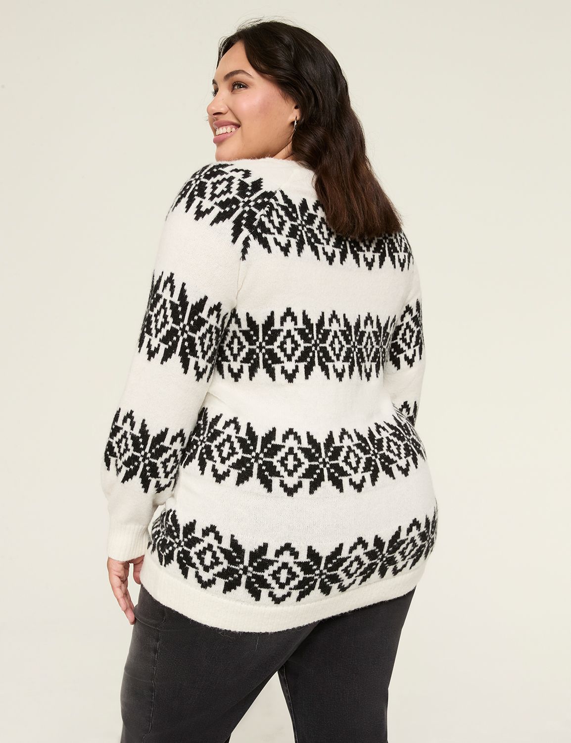 Classic Long Sleeve Crew Neck Jacqu Product Image 2