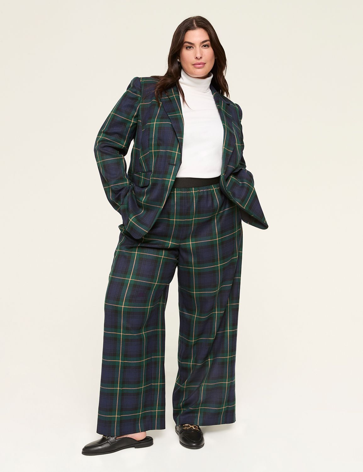 The Perfect drape Holiday Plaid Bla Product Image 3