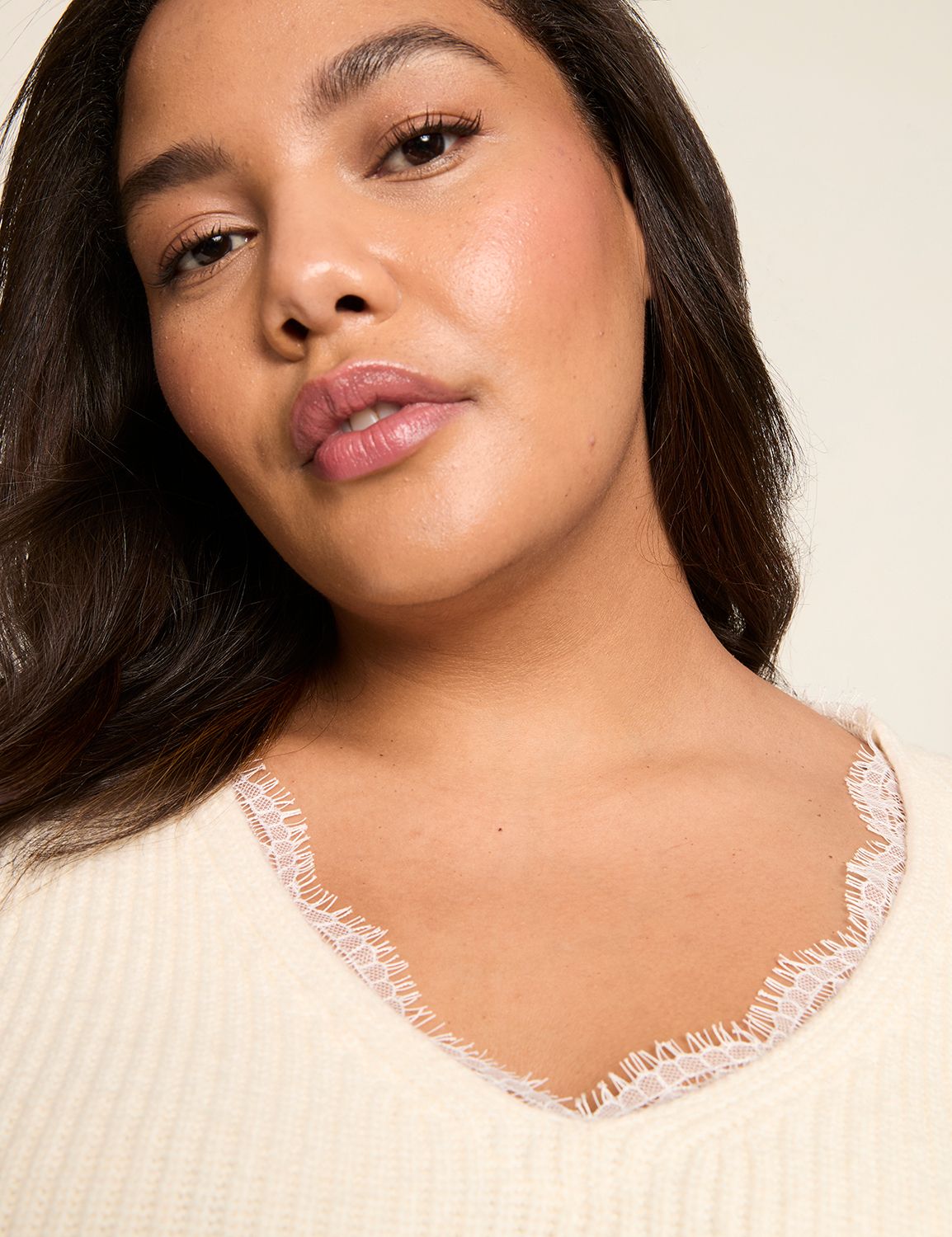 Classic Long Sleeve V-Neck Sweater Product Image 4