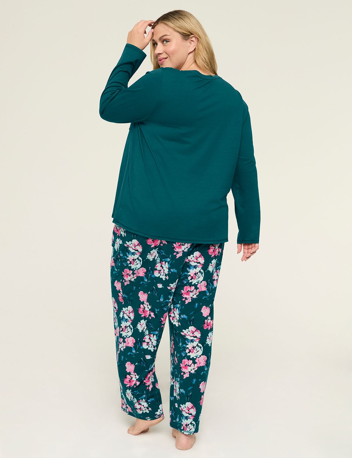 CVC Pocket Tee & 95/5 Block Pant Pa Product Image 2